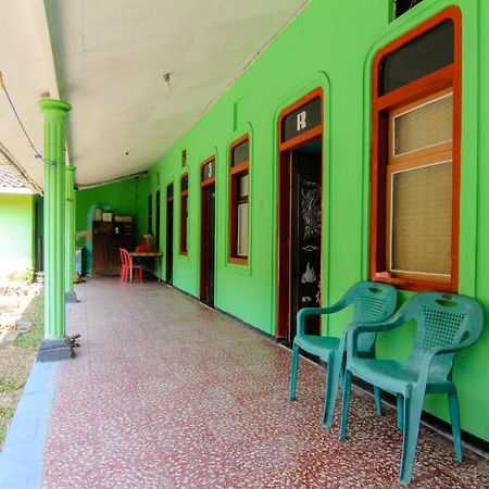 Losmen Melati Hotel Bantul Exterior photo
